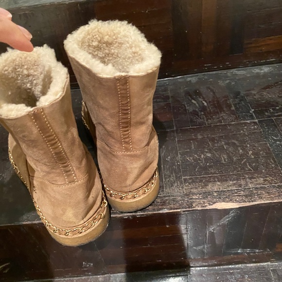 Chanel suede shearling cap toe winter boots/ TAKING OFFERS - Picture 6 of 12